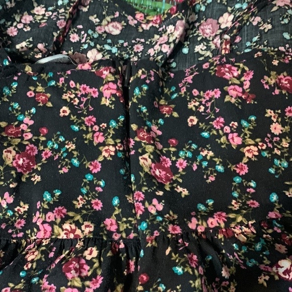 Forever 21 medium women’s romper, pit to pit 16", length 31" - Picture 4 of 6